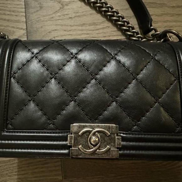Chanel Le Boy leather handbag - Picture 2 of 7